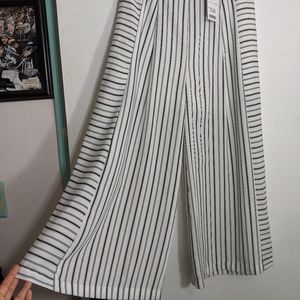 DOE & RAE STRIPED BLACK & WHITE PALAZZO PANTS
